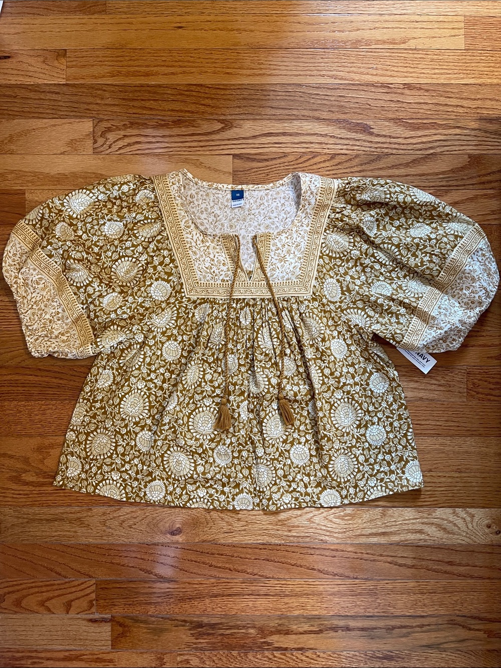 NWT Old Navy Peasant Floral V Neck Dark Mustard Gold Tassel Top Sz XS